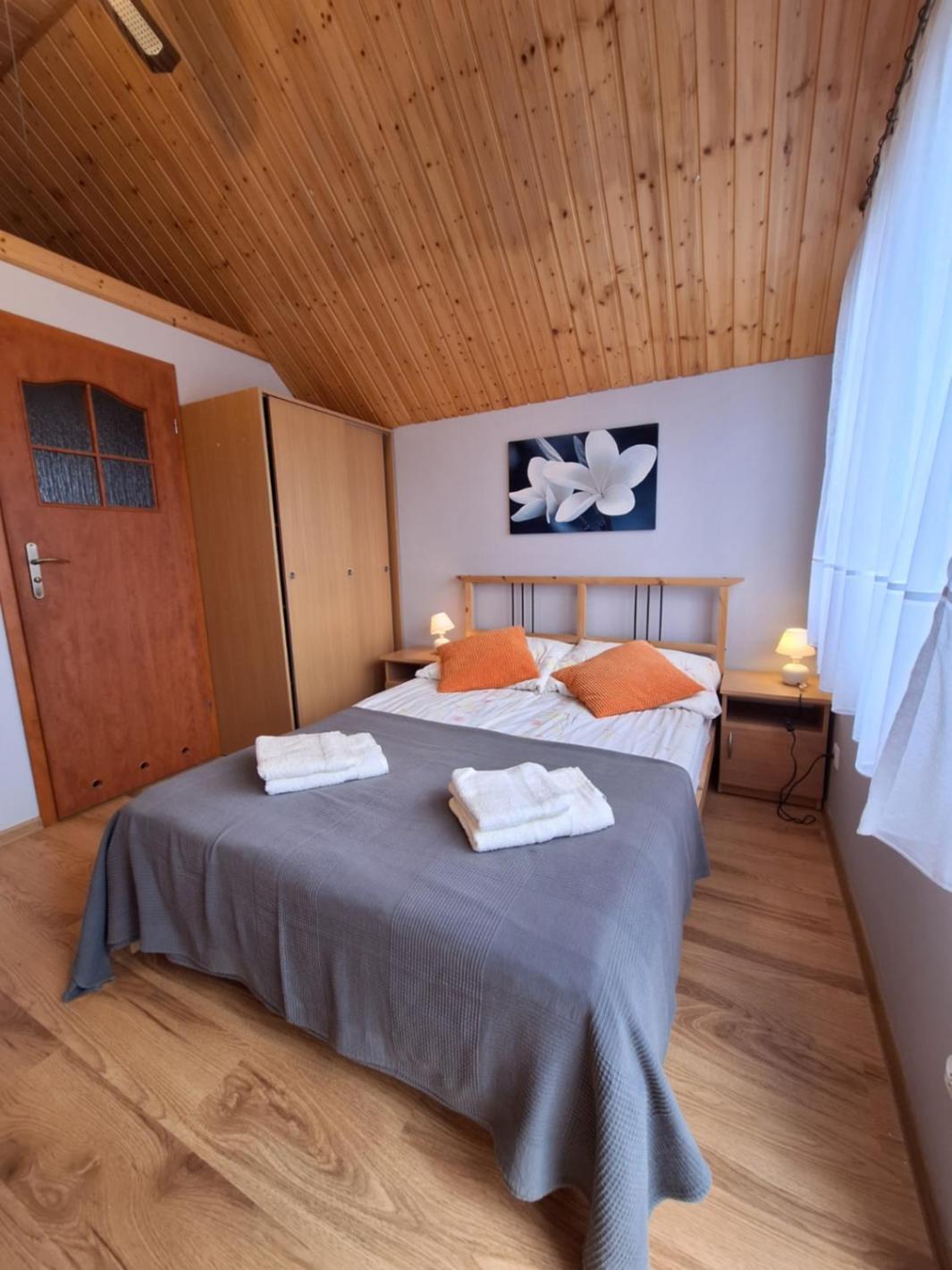 Helios Hotel Дебки Екстериор снимка