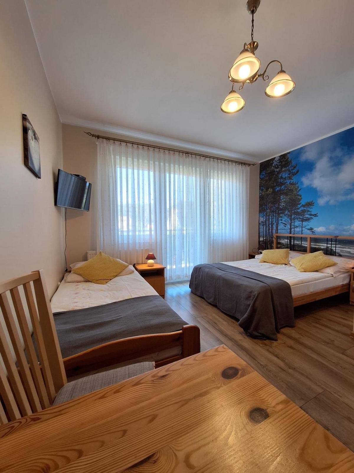 Helios Hotel Дебки Екстериор снимка