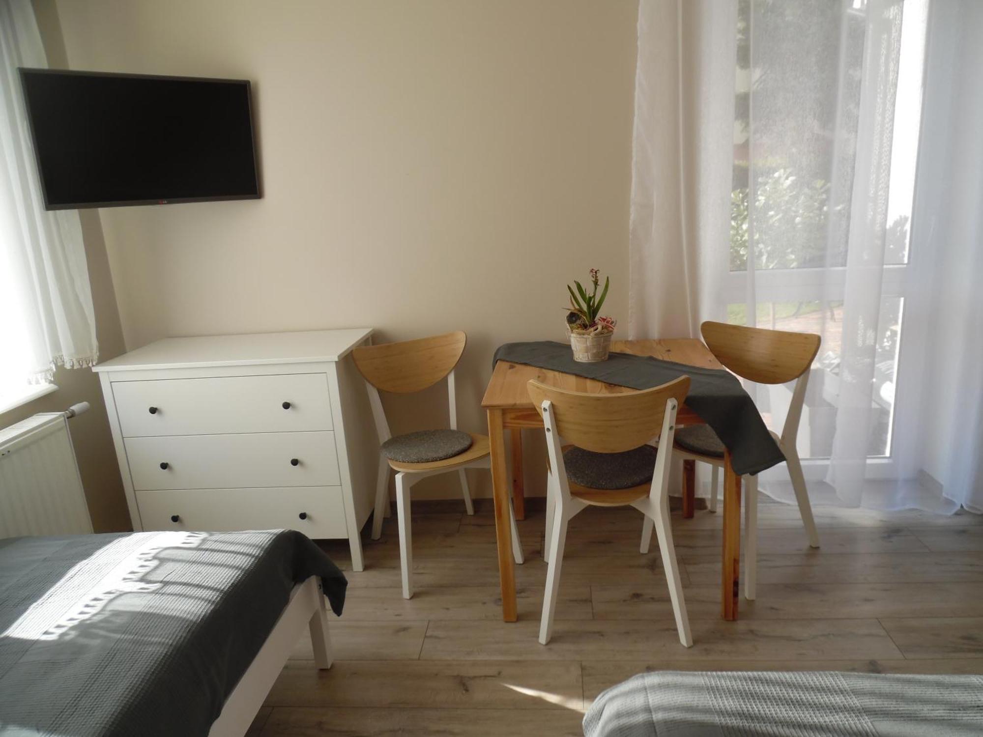 Helios Hotel Дебки Екстериор снимка