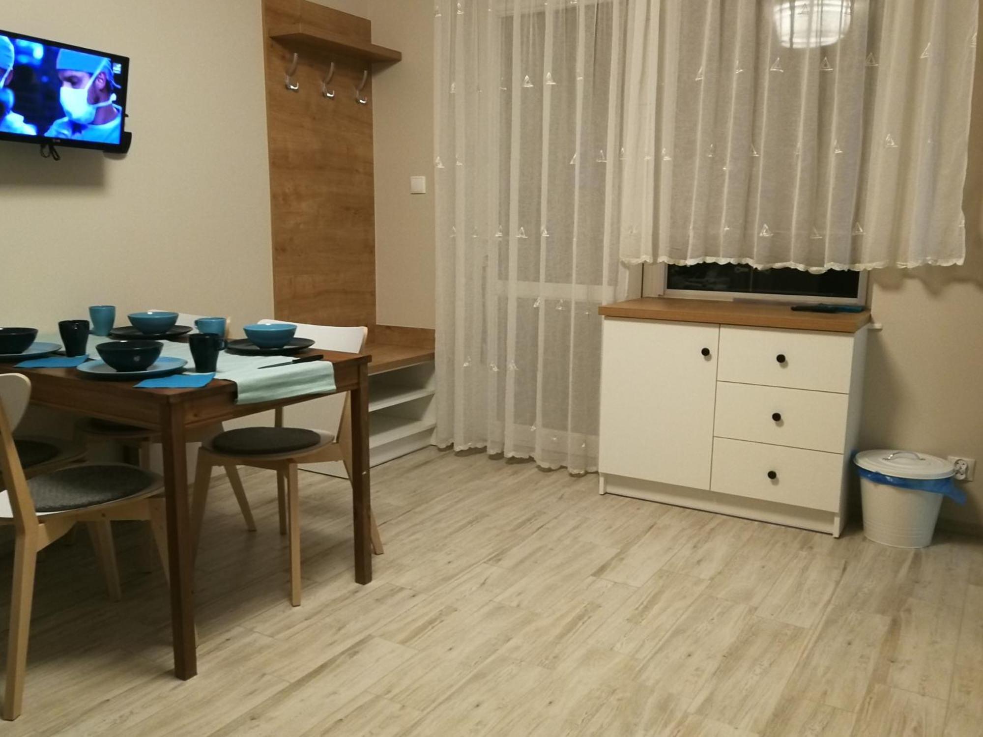 Helios Hotel Дебки Екстериор снимка