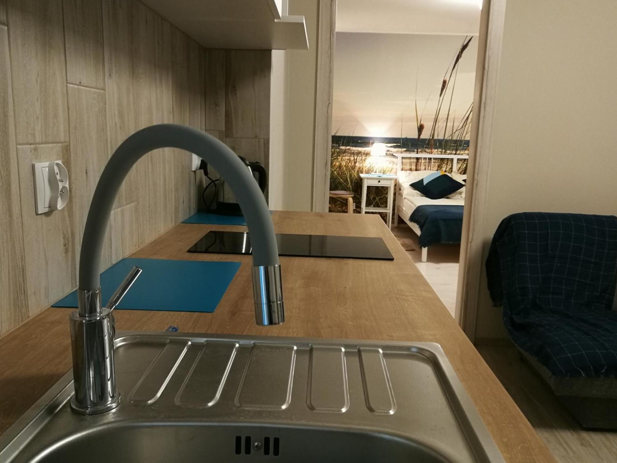 Helios Hotel Дебки Екстериор снимка