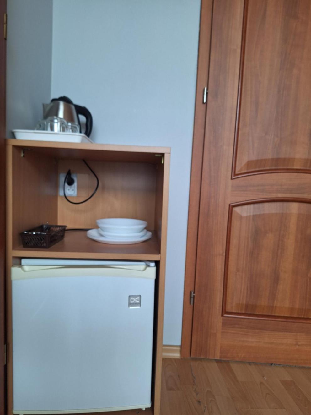 Helios Hotel Дебки Екстериор снимка