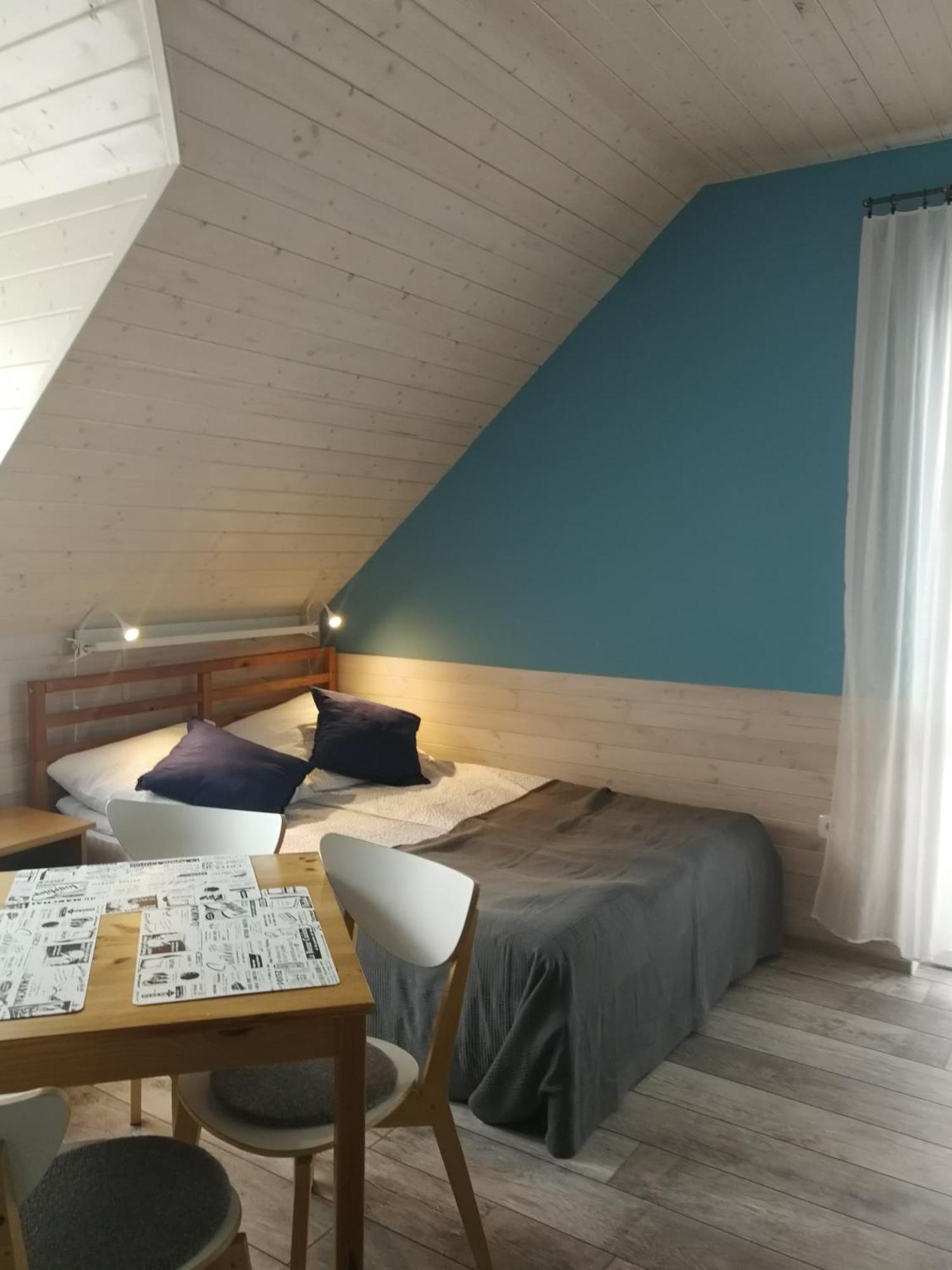 Helios Hotel Дебки Екстериор снимка