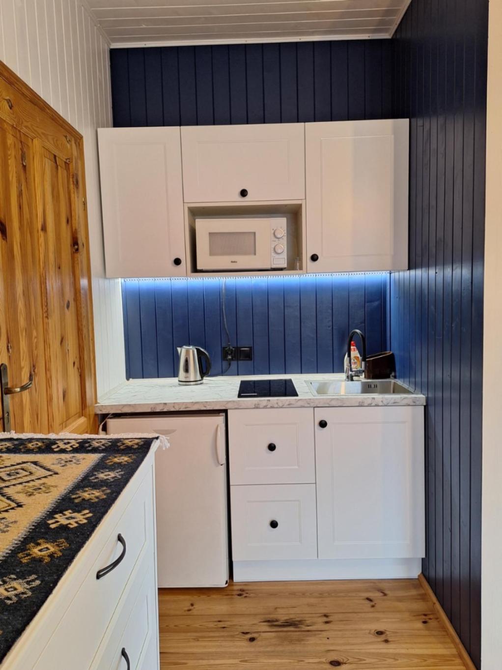 Helios Hotel Дебки Екстериор снимка